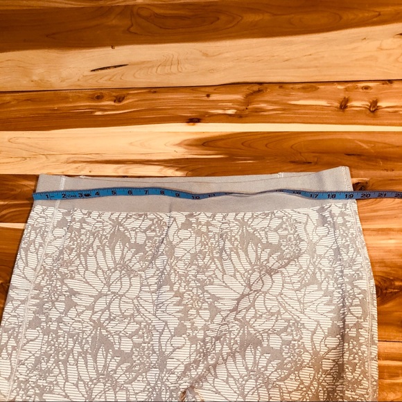 Fabletics Sebastian Mid Rise Tight - Picture 9 of 12